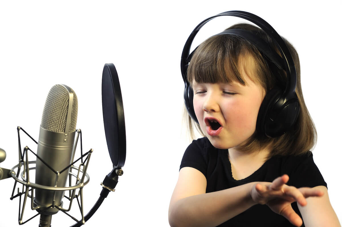 Cara Mengajari Anak Anda Bernyanyi